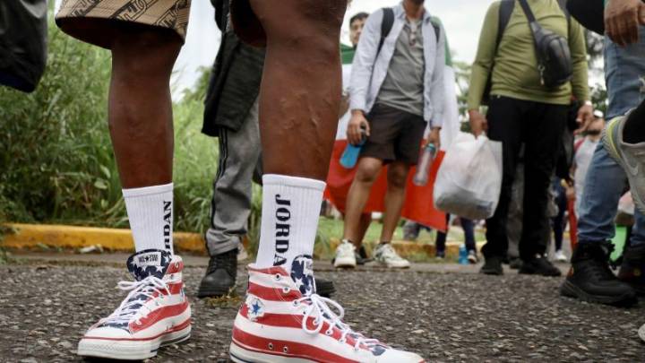 Migrantes atraviesan México en busca de una mejor vida
