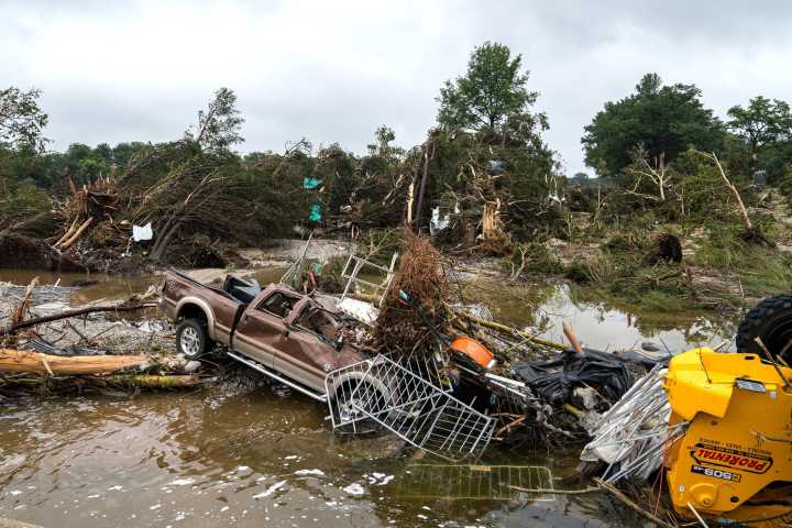 Texts, emails show confusion among officials during Texas flooding
