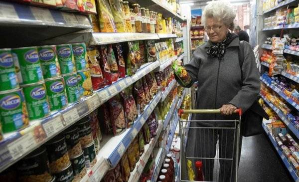 Desde septiembre los jubilados tendrán cuenta remunerada y descuentos en supermercados