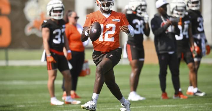 El novato QB Shedeur Sanders será titular en primer juego de pretemporada de Browns contra Panthers