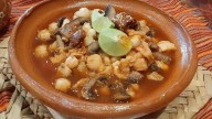 Pozole sin remordimientos; cómo disfrutarlo con menos grasa y más sabor