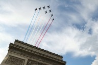 French government sets Sept 30 deadline for talks on scrapping two holidays, Les Echos reports