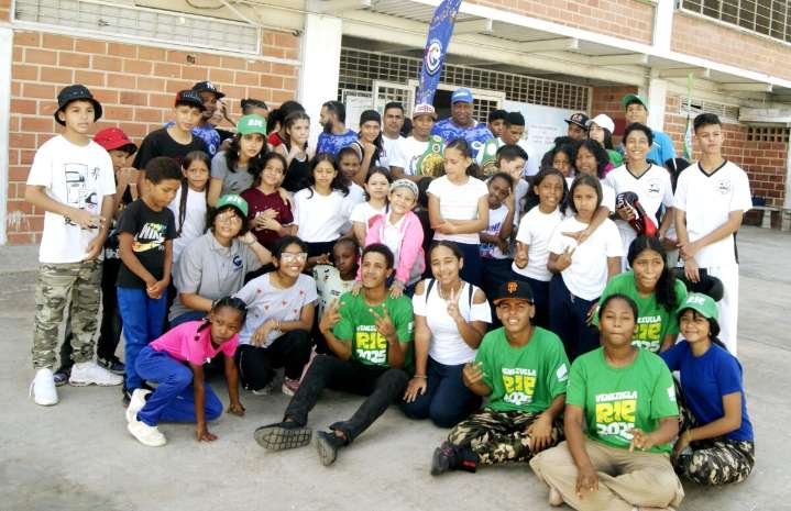 Campeones regionales de boxeo participaron en Plan Vacacional