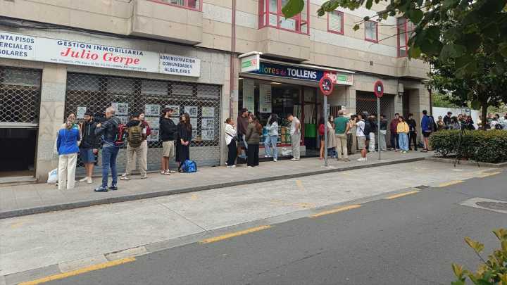 A emancipación xuvenil en mínimos históricos: só o 15,2 % marcha da casa