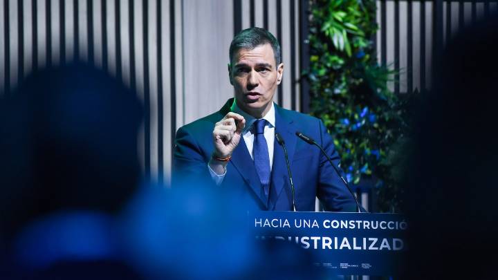 Sánchez logra «in extremis» participar telemáticamente en la cumbre de líderes sobre Ucrania