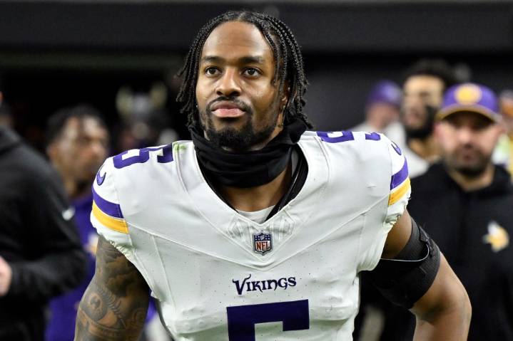 Vikings trade cornerback Mekhi Blackmon to Colts
