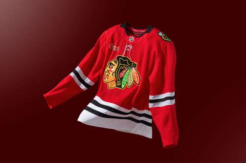 Former employee sues Blackhawks, alleging discrimination, wrongful termination