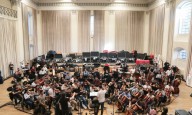 Orquesta Simón Bolívar se presenta con Coldplay hasta septiembre