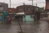 Ciclogénesis. Basura flotando, barro por todos lados y calles inundadas: videos de los estragos que dejó el intenso temporal