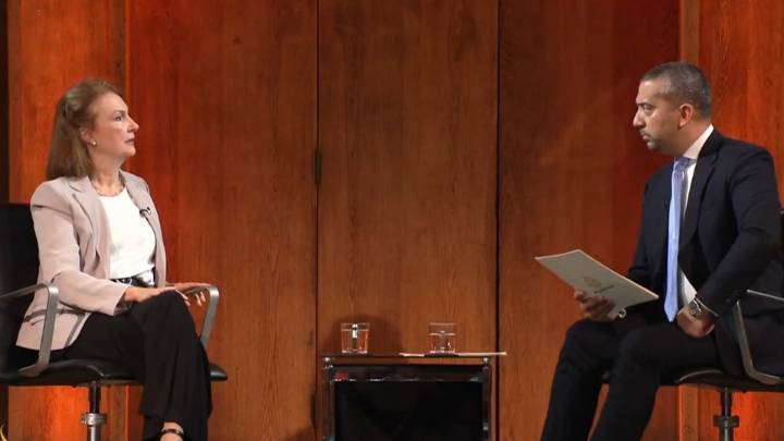 Mondino cruzó a Milei por la criptoestafa: "O no es muy inteligente o es una especie de corrupto"