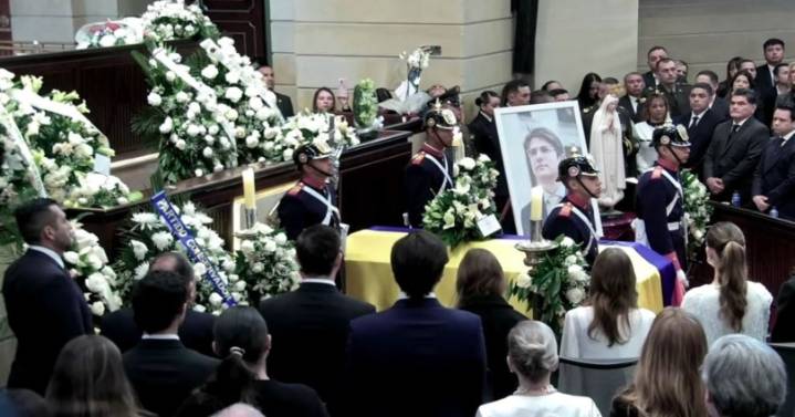 Congreso rindió honores a Miguel Uribe en medio de tensiones políticas por su asesinato