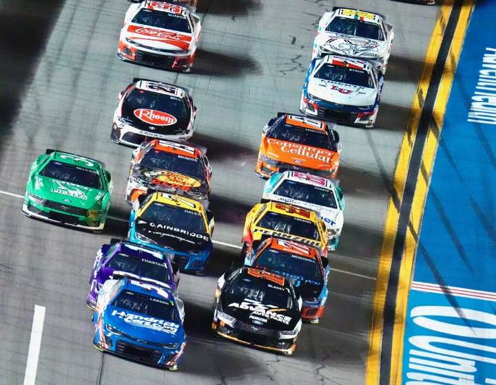 Deadspin | Ryan Blaney wins regular-season finale in Daytona; Reddick, Bowman playoff-bound