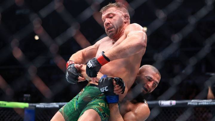 Numbers that explain Khamzat Chimaev's UFC championship