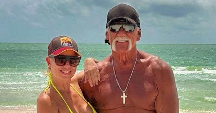 Hulk Hogan's widow 'considering medical malpractice lawsuit' after wrestler's death