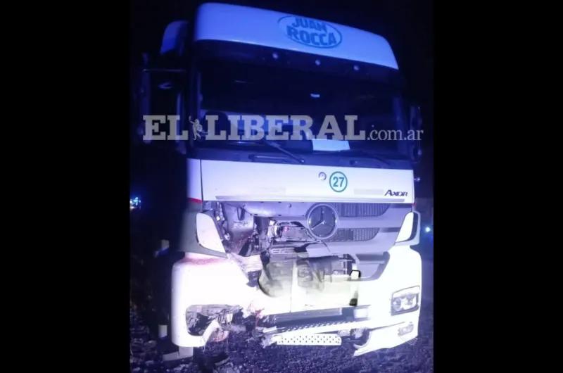 Tragedia en Ruta 34: murieron un joven y un menor tras chocar en moto de frente contra un camión