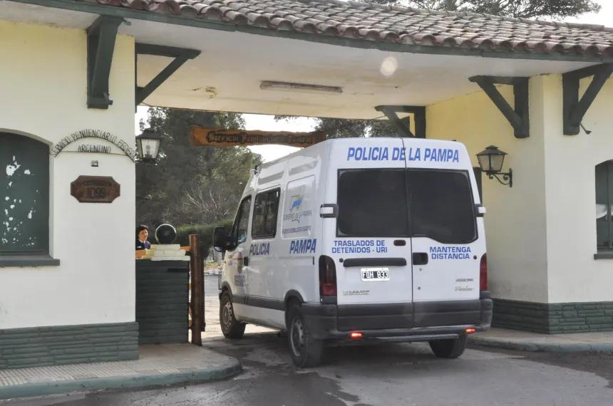 Detienen a un joven con salidas transitorias por intento de venta de elementos robados