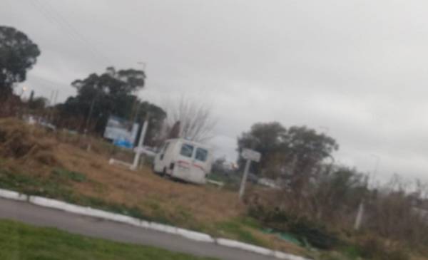 Tensión en La Plata por un intento de toma: Traffic blanca, "prohibido pasar" y bronca vecinal
