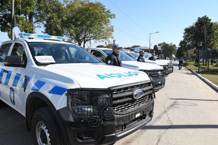 El Comando Superior continúa con la distribución de nuevos móviles policiales