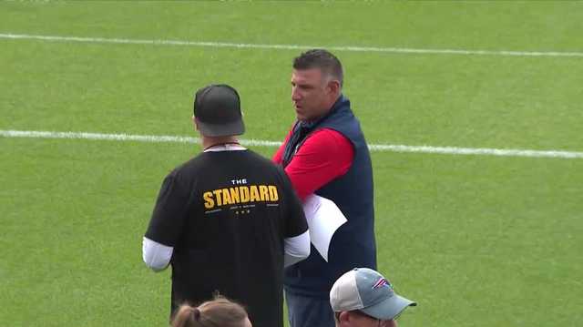 Patriots coach Vrabel bloodied while breaking up scuffle at training camp
