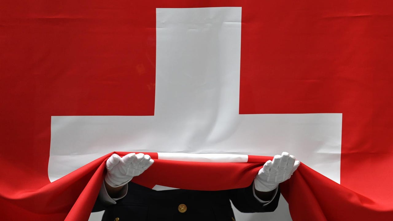 Turnos, reglas y hasta conflictos vecinales en Suiza para poner las lavadoras