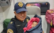 Policía compra ropa y leche para bebé abandonado en Miguel Hidalgo