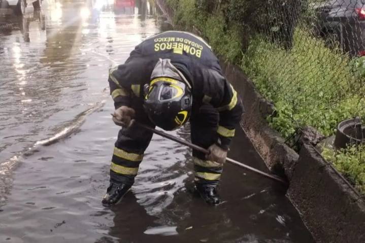 Alerta Púrpura por intensas lluvias en CDMX