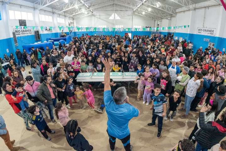Cientos de niños celebraron su día en el “Carlos Margalot”