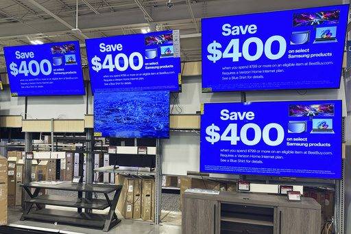 August consumer confidence dips in US with jobs, tariffs and high prices driving most unease
