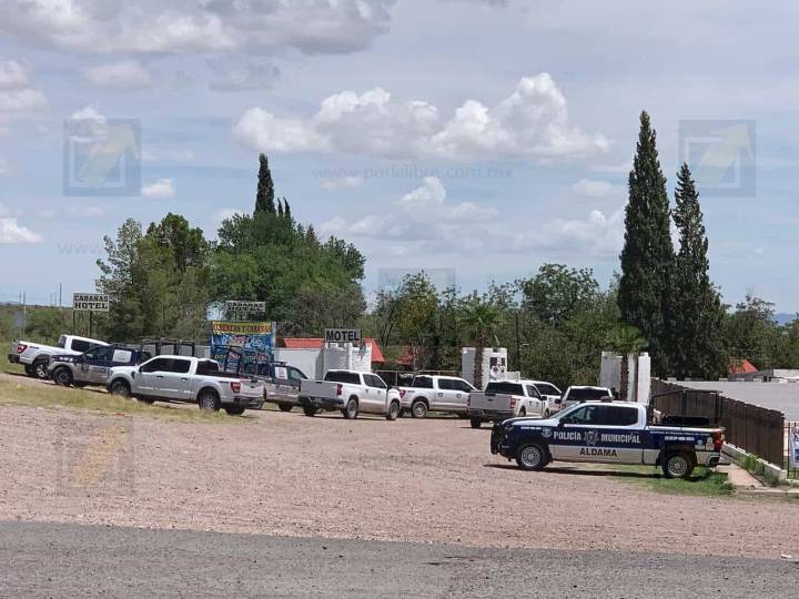Aseguran vehículo tras persecución en carretera Chihuahua