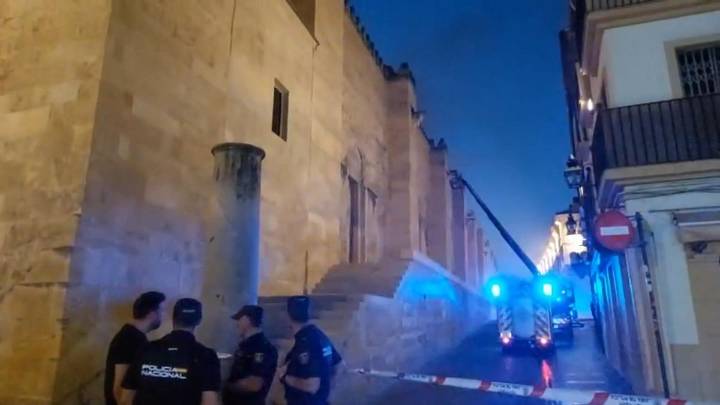 Controlado el incendio de la Mezquita
