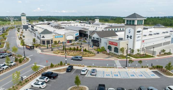 How Tulsa Premium Outlets has been a boon for Jenks a year later