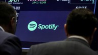 Goldman says 7 stocks loved by mutual funds and hedge funds alike should beat market