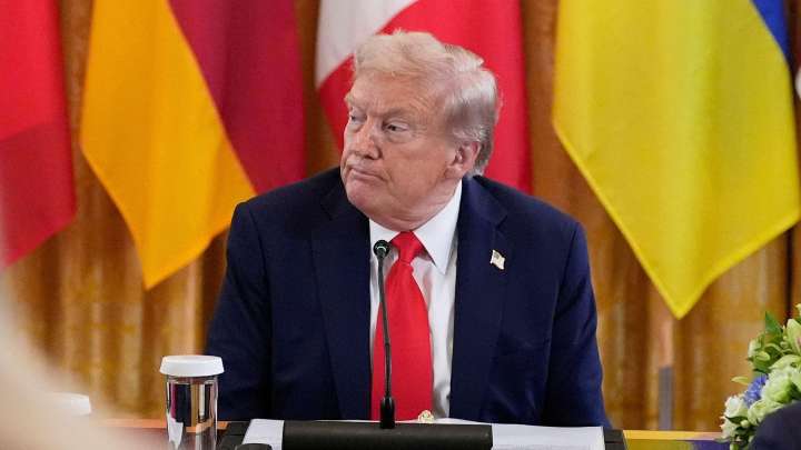 Donald Trump Interrumpe Reunión con Zelensky y Líderes Europeos para Llamar a Putin