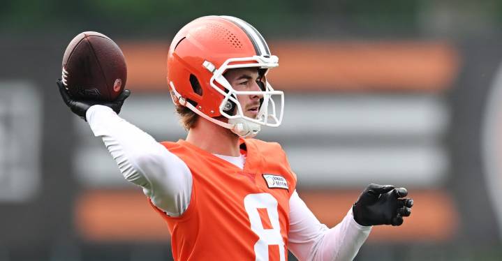 Browns trade former Steelers QB Kenny Pickett to Raiders