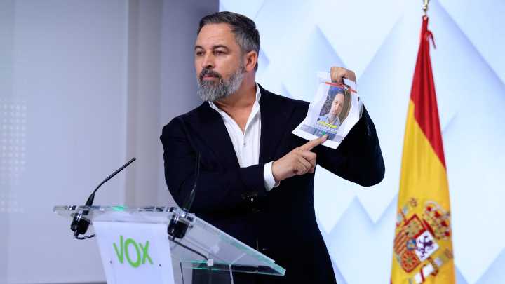 La táctica de Vox, más simple que una piruleta