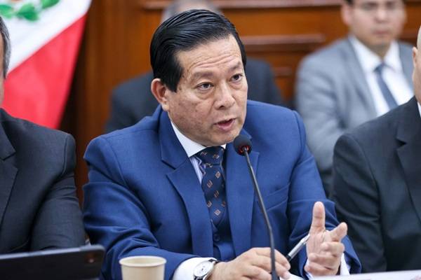 EDUARDO ARANA PARTICIPA EN MESA DE DIÁLOGO SOBRE PROBLEMÁTICA DE CUENCA DE RÍO CORALAQUE