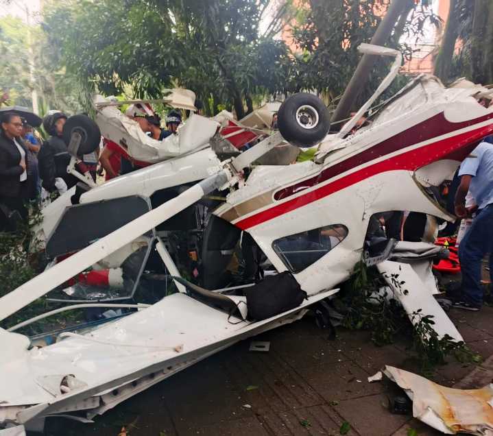 Accidente de avioneta en Medellín: denuncian robo de pertenencias a ocupantes heridos