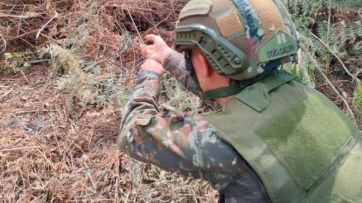 Militares desactivaron tres cilindros cargados con explosivos en una de las vías de la zona rural de El Tambo, Cauca