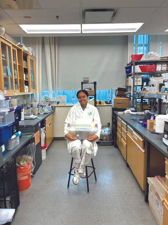 Embajadora del Recinto Universitario de Mayagüez de la UPR representa al país en internado Fulbright en Canadá