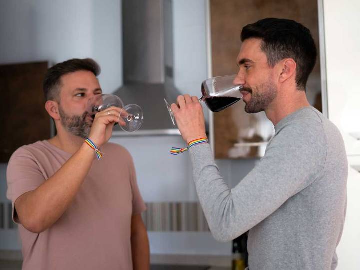 DEAR ABBY: Closeted man tells gay friend to tone it down for relatives