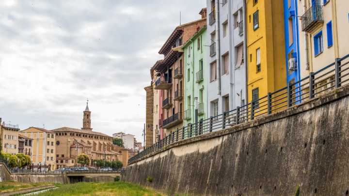 Cerca de 300 personas atendidas por un brote de salmonelosis en Barbastro: "Todos presentan los mismos síntomas"