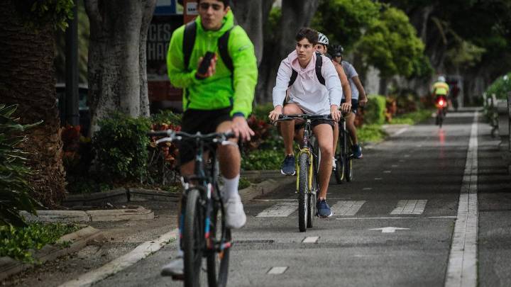 Ni correr ni subir escaleras: este es el ejercicio preferido por los expertos para perder peso y proteger tu memoria antes de Navidad