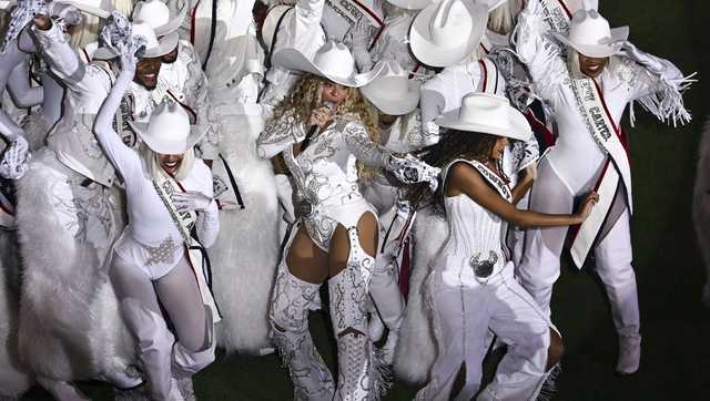 Beyoncé wins first Emmy, for 'Beyoncé Bowl' halftime show