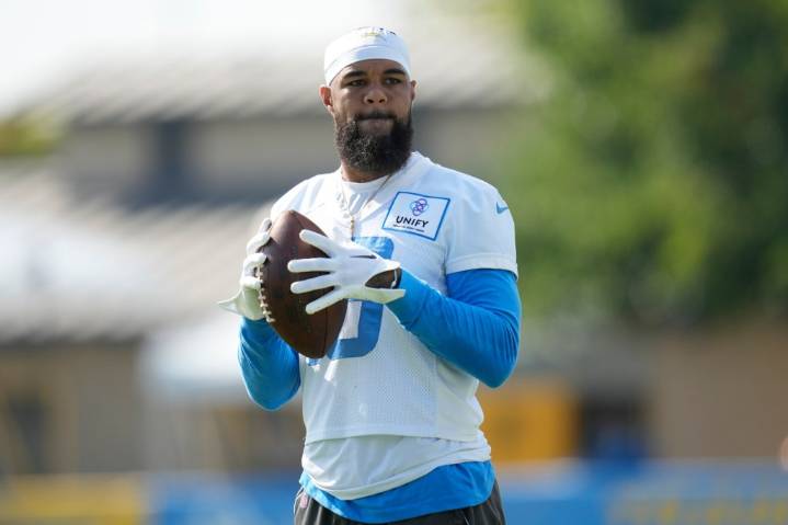 Chargers’ Keenan Allen fits right back in during 1st practice