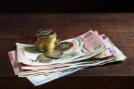 Avanza peso tras datos de PIB e inflación