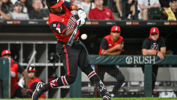 Santana drives in 4, Kayfus knocks in 3 to lead Guardians past White Sox 9