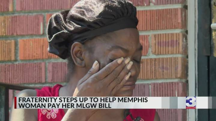Fraternity helps Memphis woman pay utility bill