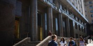 El Gobierno retiró $3,7 billones del mercado en licitación de bonos de deuda para los bancos