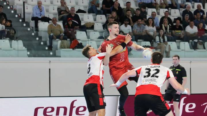 El Bada Huesca prepara su primer amistoso y escoge a los capitanes