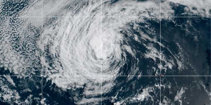 Tropical Storm Henriette forecast to pass northeast of Hawaii bringing another round of high surf